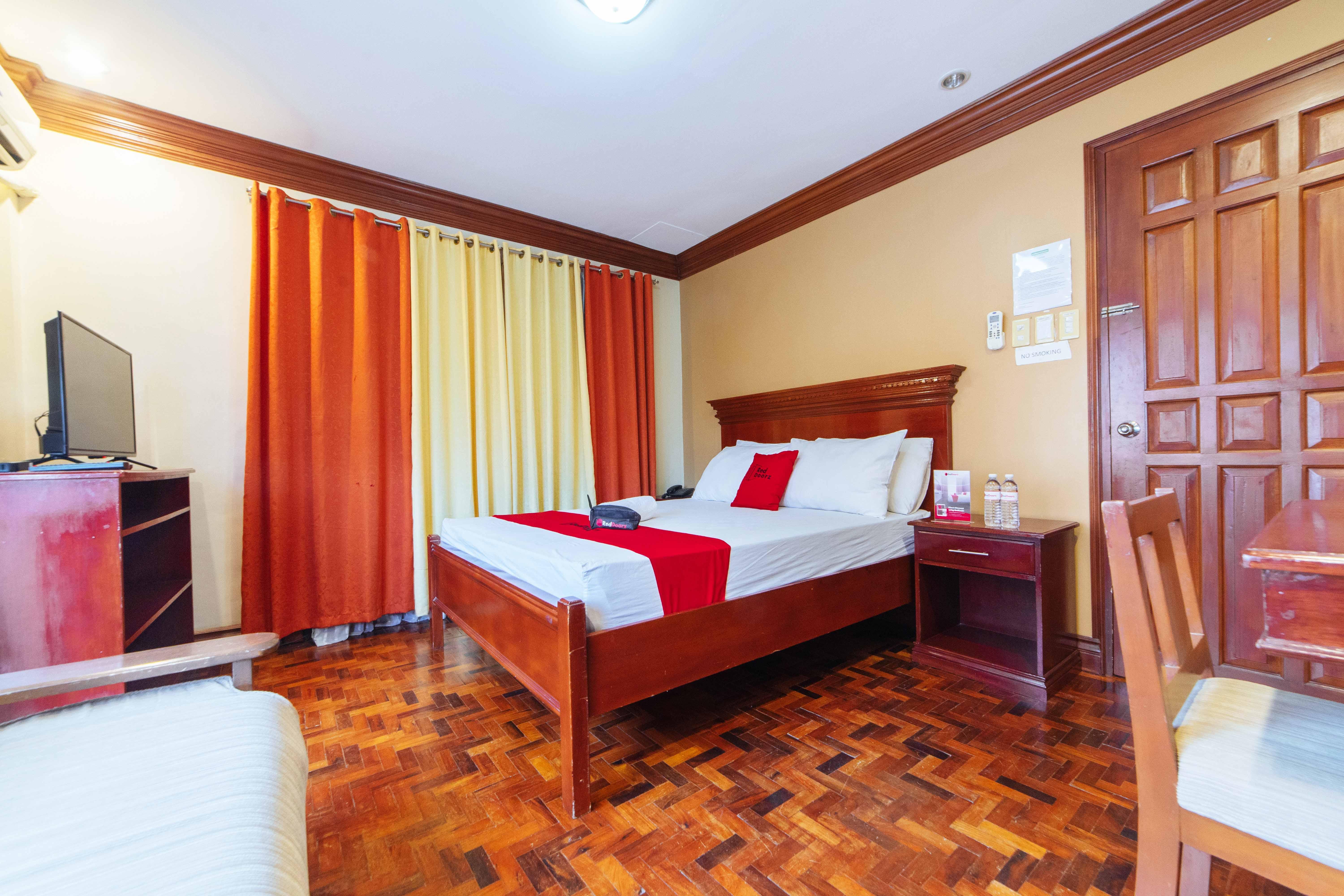 Reddoorz Plus @ Starhomes Olivianville Tarlac City Luaran gambar