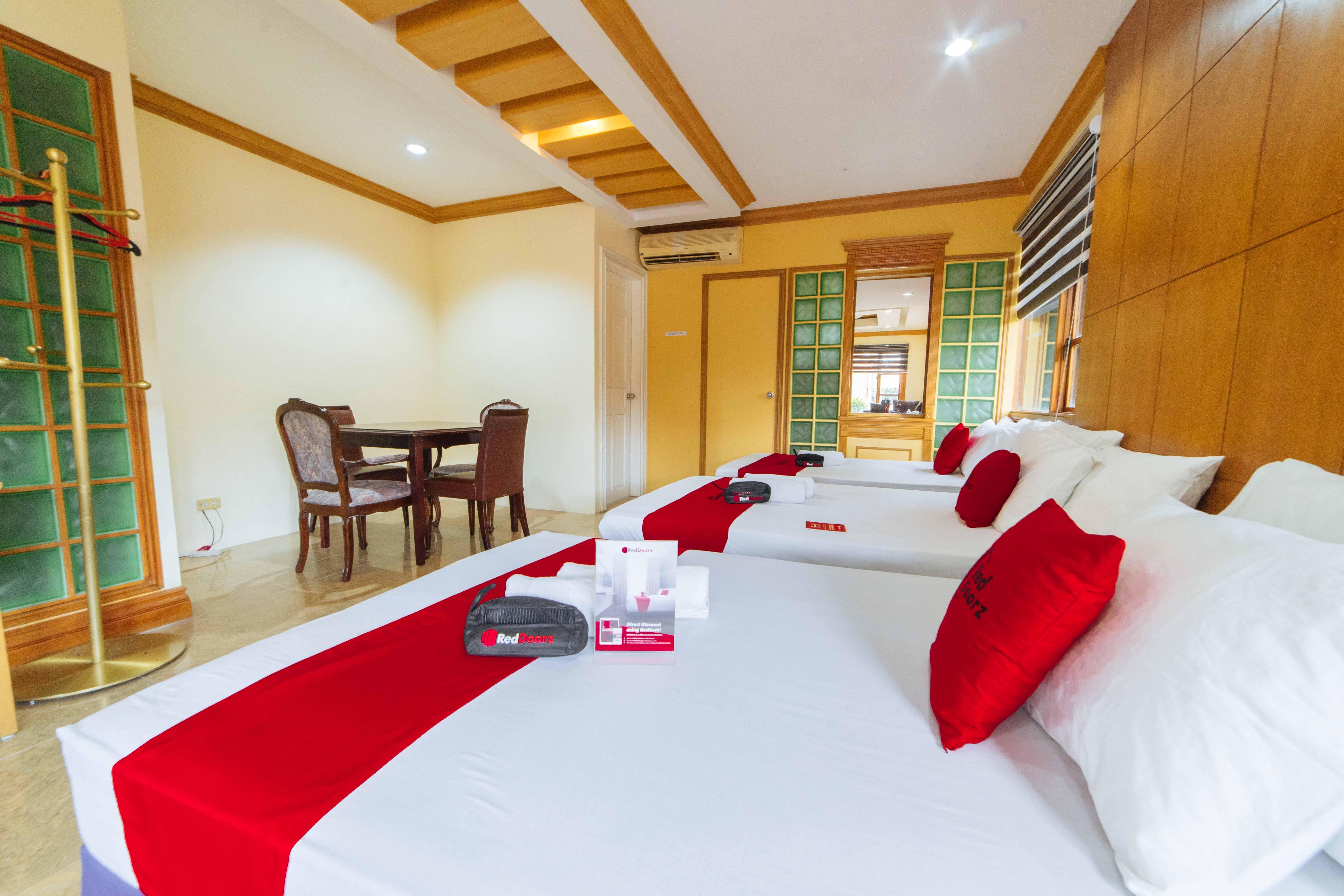 Reddoorz Plus @ Starhomes Olivianville Tarlac City Luaran gambar